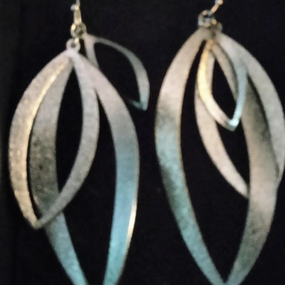 Earrings - Picture 2 of 2